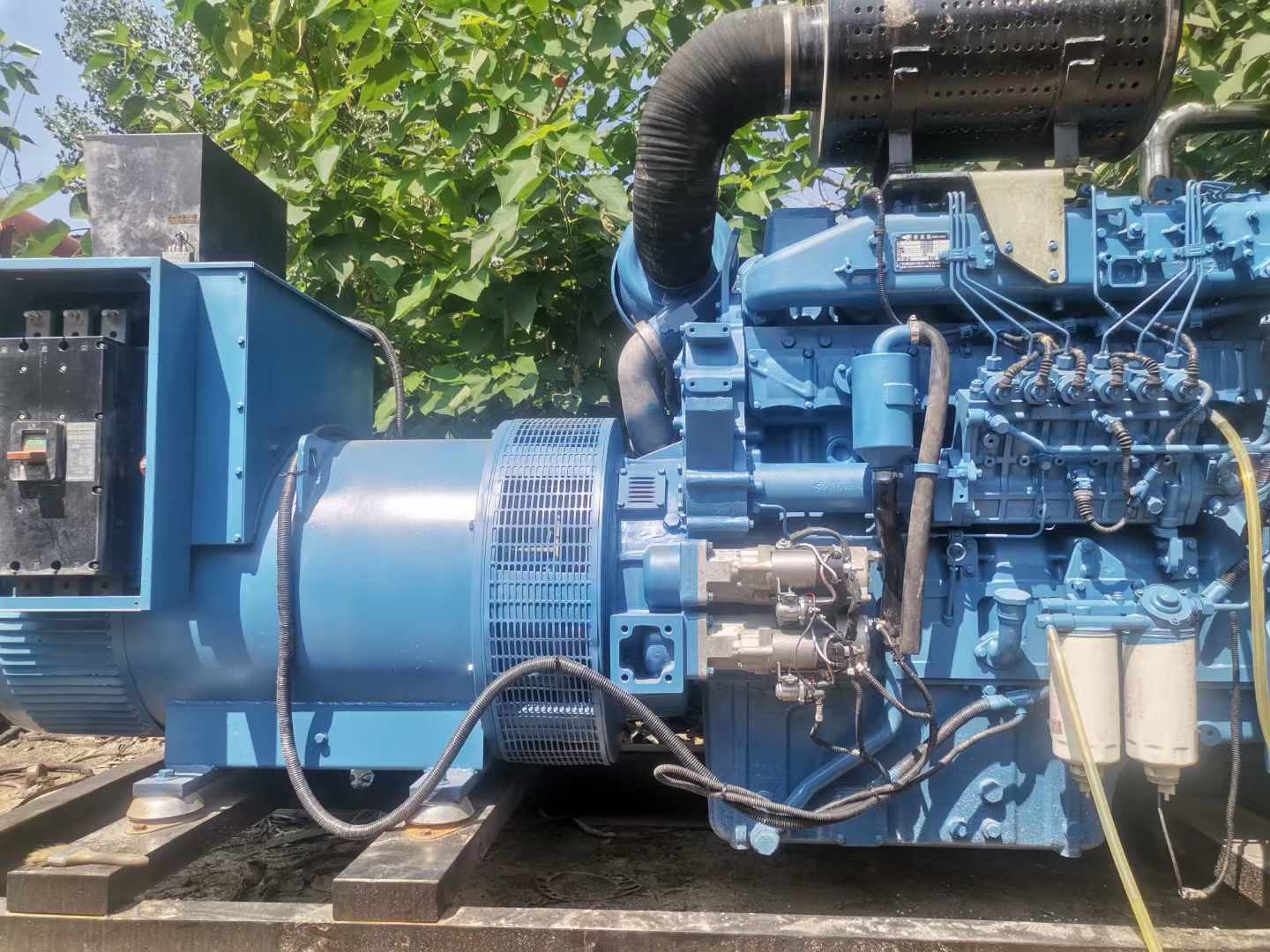 平山详细说明降低 800kW 柴油发电机输出电流波动的方法