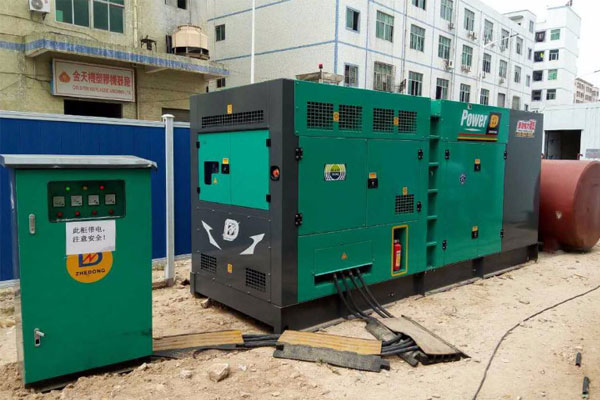 平山为什么夏季要重点检查发电机组的燃油系统密封性？