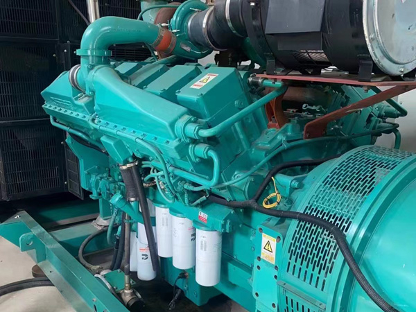 平山更换100kW柴油发电机组机油时，需要注意哪些事项？