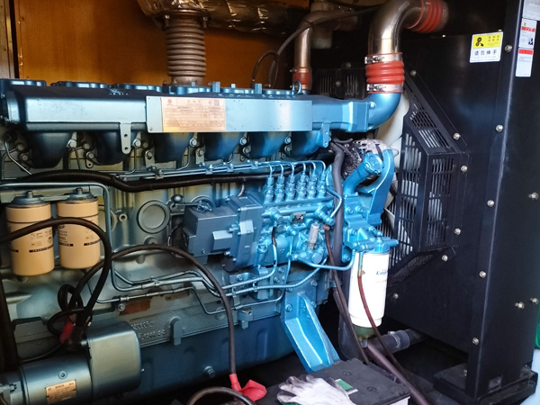 平山磷酸铁锂蓄电池的使用寿命与哪些因素有关？